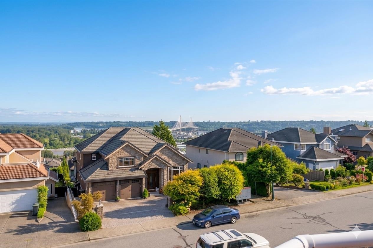 2248 Sicamous Avenue - Coquitlam East Single Family Residence for Sale, 7 Bedrooms (R3160669)# - 32