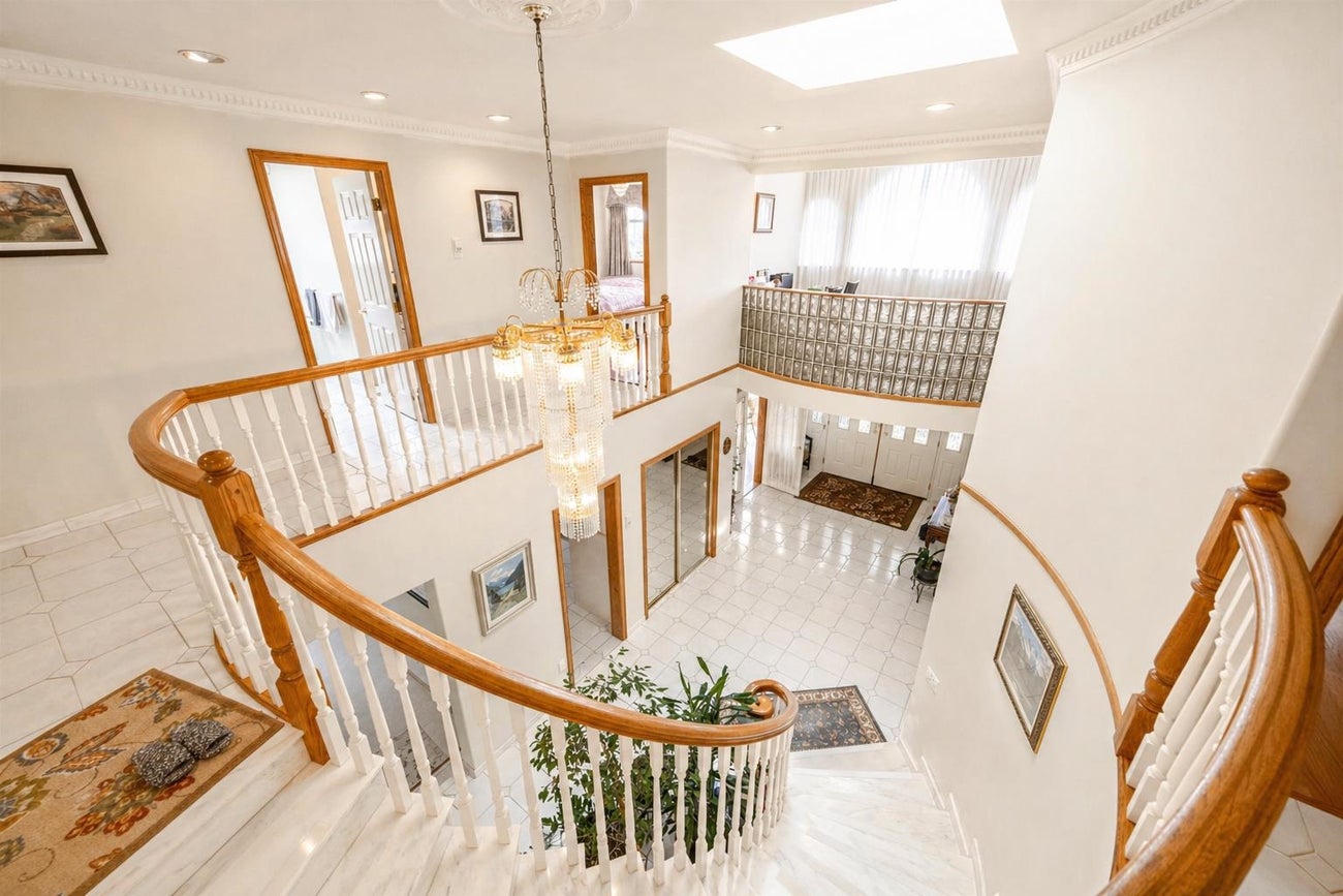 2248 Sicamous Avenue - Coquitlam East Single Family Residence for Sale, 7 Bedrooms (R3160669)# - 7