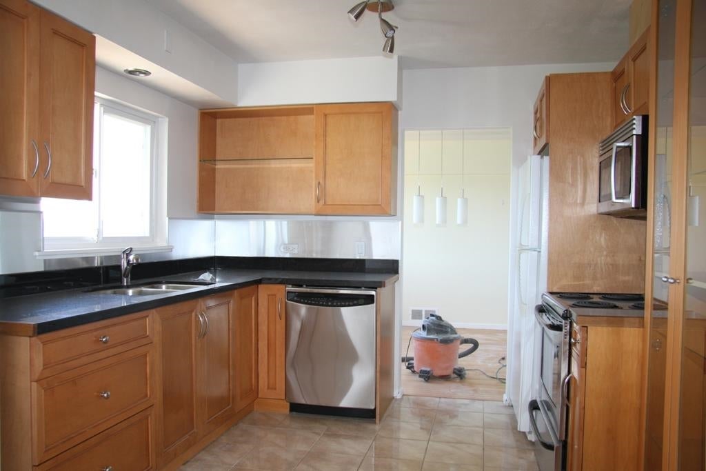 4772 Ridgelawn Drive - Brentwood Park Single Family Residence for Sale, 4 Bedrooms (R3161428)# - 7 4772 Ridgelawn Drive - Brentwood Park Single Family Residence for Sale, 4 Bedrooms (R3161428)# - 7