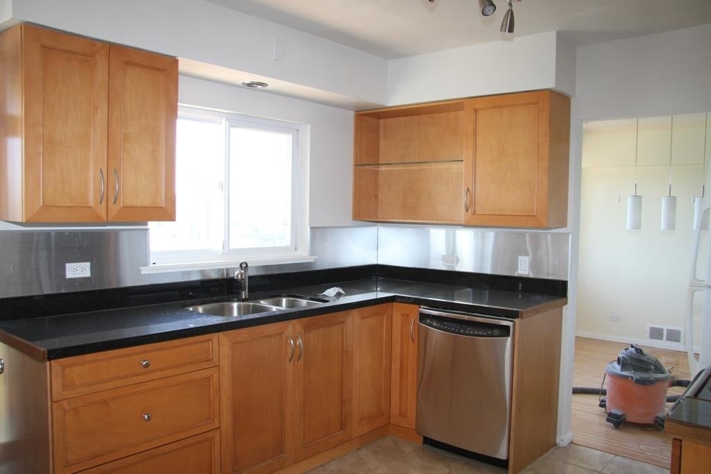 4772 Ridgelawn Drive - Brentwood Park Single Family Residence for Sale, 4 Bedrooms (R3161428)# - 8 4772 Ridgelawn Drive - Brentwood Park Single Family Residence for Sale, 4 Bedrooms (R3161428)# - 8