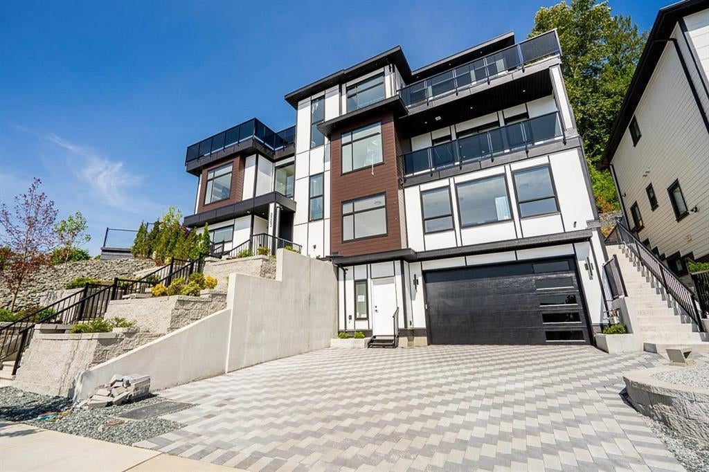 2263 Monashee Court - Coquitlam East Single Family Residence for Sale, 7 Bedrooms (R3161694)# - 1