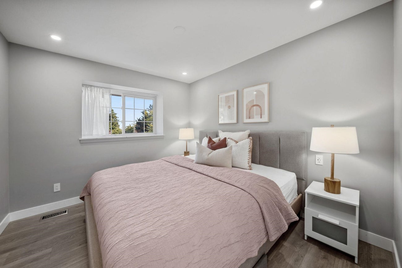 2480 Gale Avenue - Central Coquitlam Single Family Residence for Sale, 6 Bedrooms (R3162258)# - 18 2480 Gale Avenue - Central Coquitlam Single Family Residence for Sale, 6 Bedrooms (R3162258)# - 18
