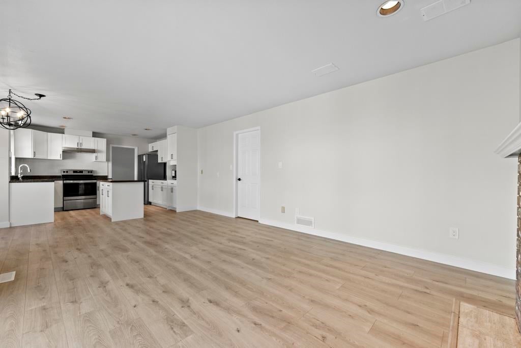 1830 Walnut Crescent - Central Coquitlam Single Family Residence for Sale, 4 Bedrooms (R3162406)# - 19 1830 Walnut Crescent - Central Coquitlam Single Family Residence for Sale, 4 Bedrooms (R3162406)# - 19