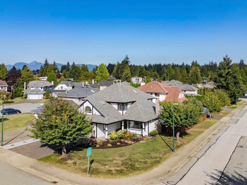 1830 Walnut Crescent - Central Coquitlam Single Family Residence for Sale, 4 Bedrooms (R3162406)# - 39 1830 Walnut Crescent - Central Coquitlam Single Family Residence for Sale, 4 Bedrooms (R3162406)# - 39