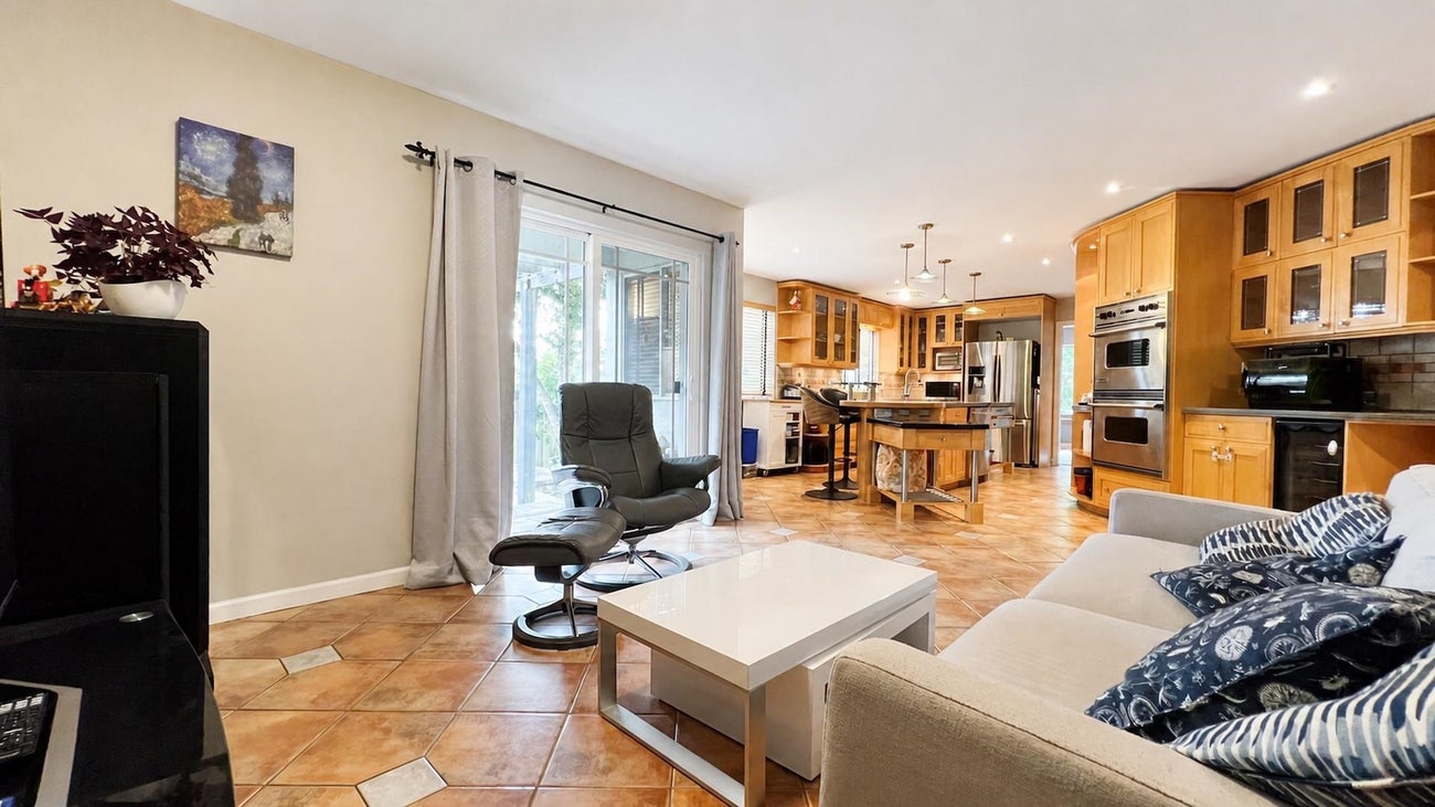 2016 Winter Crescent - Central Coquitlam Single Family Residence for Sale, 5 Bedrooms (R3162505)# - 13 2016 Winter Crescent - Central Coquitlam Single Family Residence for Sale, 5 Bedrooms (R3162505)# - 13