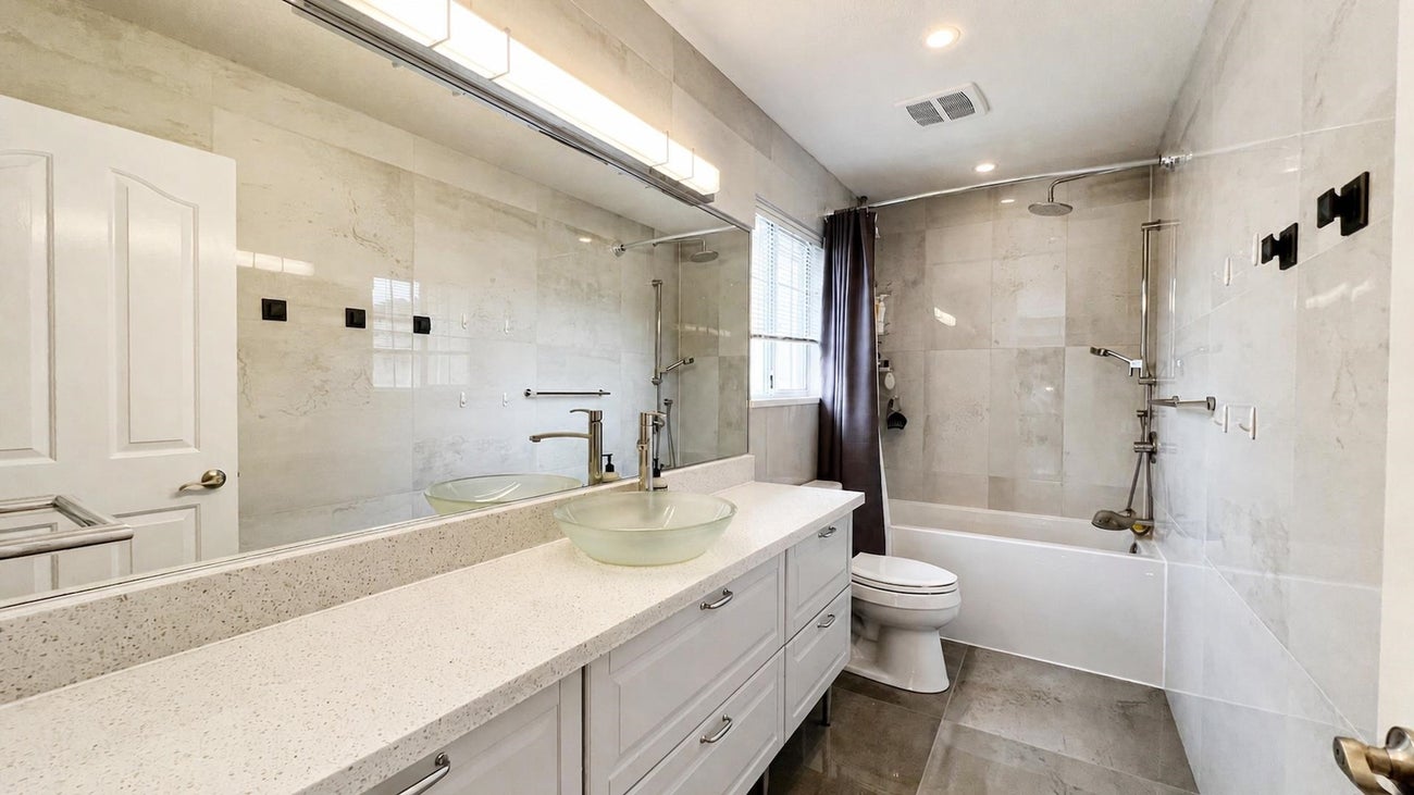 2016 Winter Crescent - Central Coquitlam Single Family Residence for Sale, 5 Bedrooms (R3162505)# - 22 2016 Winter Crescent - Central Coquitlam Single Family Residence for Sale, 5 Bedrooms (R3162505)# - 22