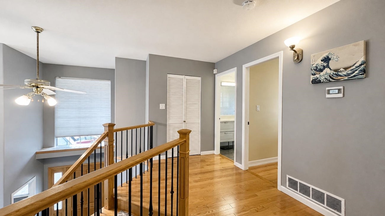 2016 Winter Crescent - Central Coquitlam Single Family Residence for Sale, 5 Bedrooms (R3162505)# - 24 2016 Winter Crescent - Central Coquitlam Single Family Residence for Sale, 5 Bedrooms (R3162505)# - 24
