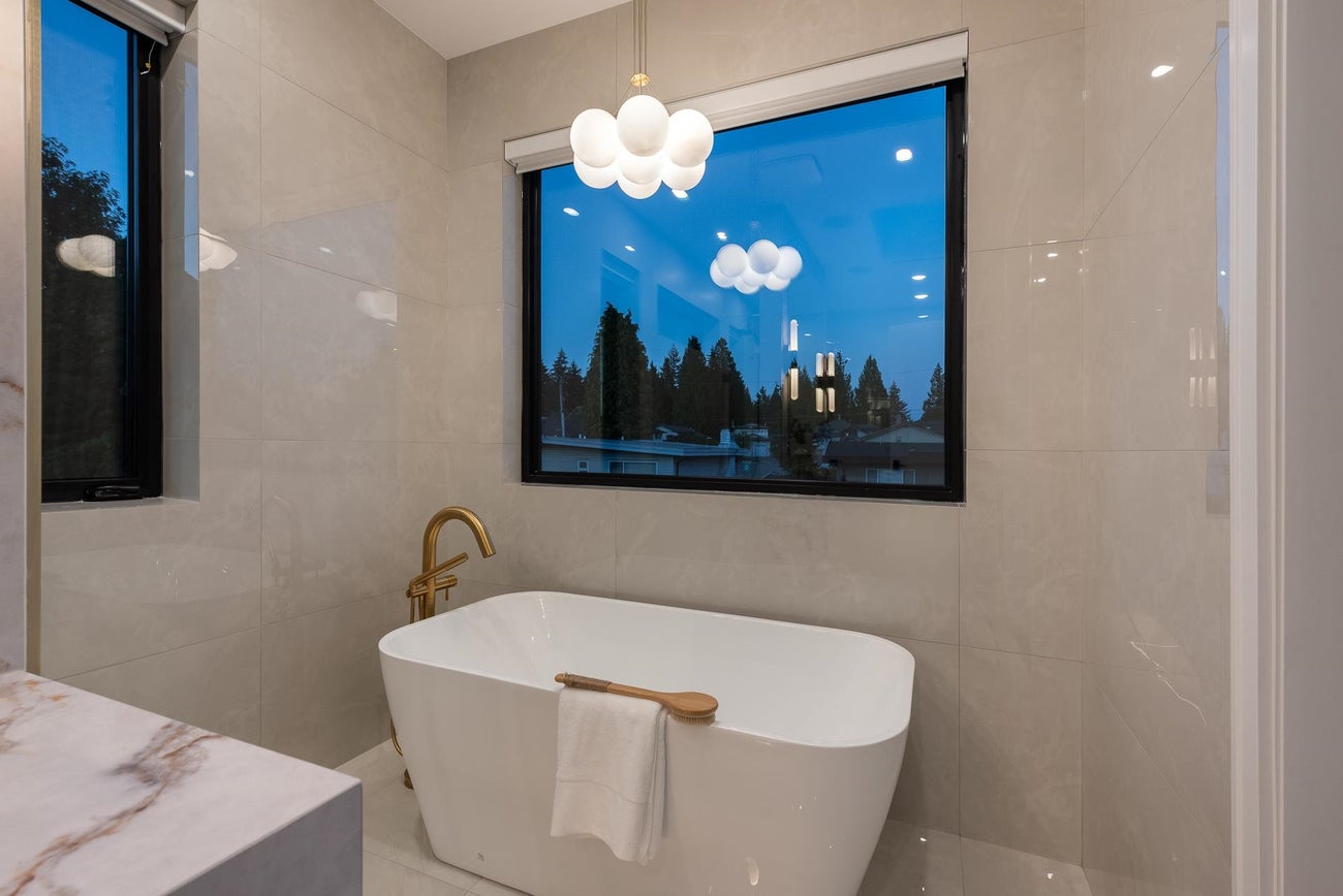 805 Prospect Street - Harbour Place Single Family Residence for Sale, 8 Bedrooms (R3162725)# - 29