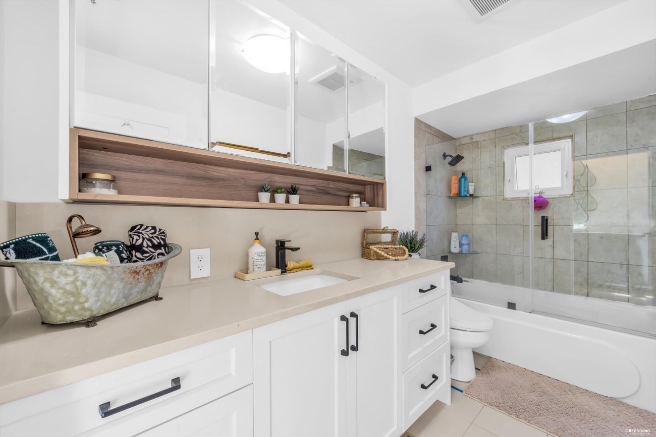 330 Leroy Street - Central Coquitlam Single Family Residence for Sale, 3 Bedrooms (R3162761)# - 21