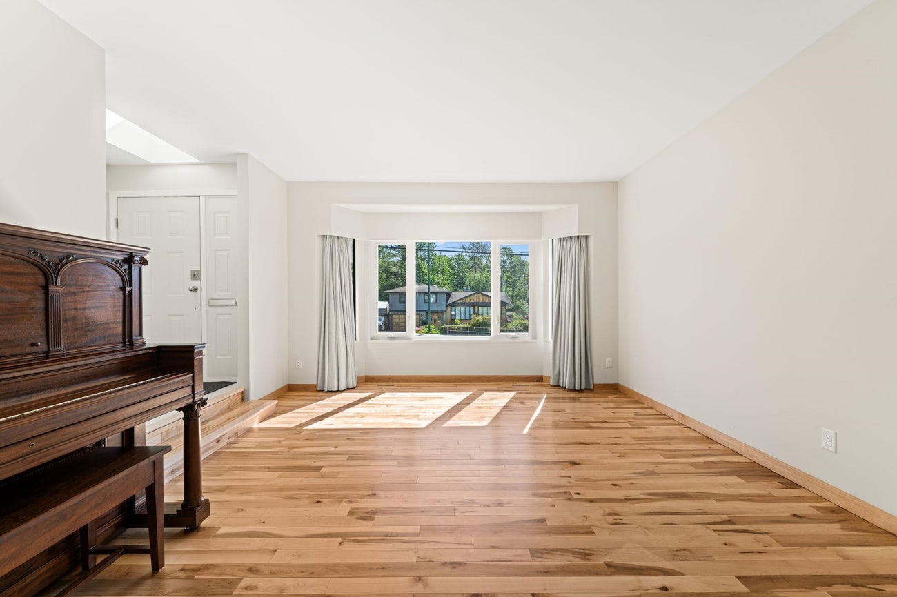 218 Mundy Street - Central Coquitlam Single Family Residence for Sale, 3 Bedrooms (R3163148)# - 10