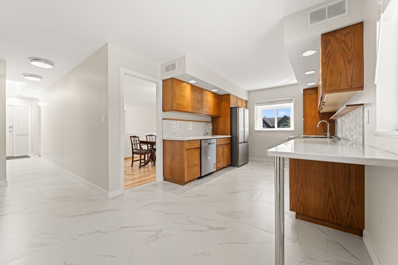 218 Mundy Street - Central Coquitlam Single Family Residence for Sale, 3 Bedrooms (R3163148)# - 6