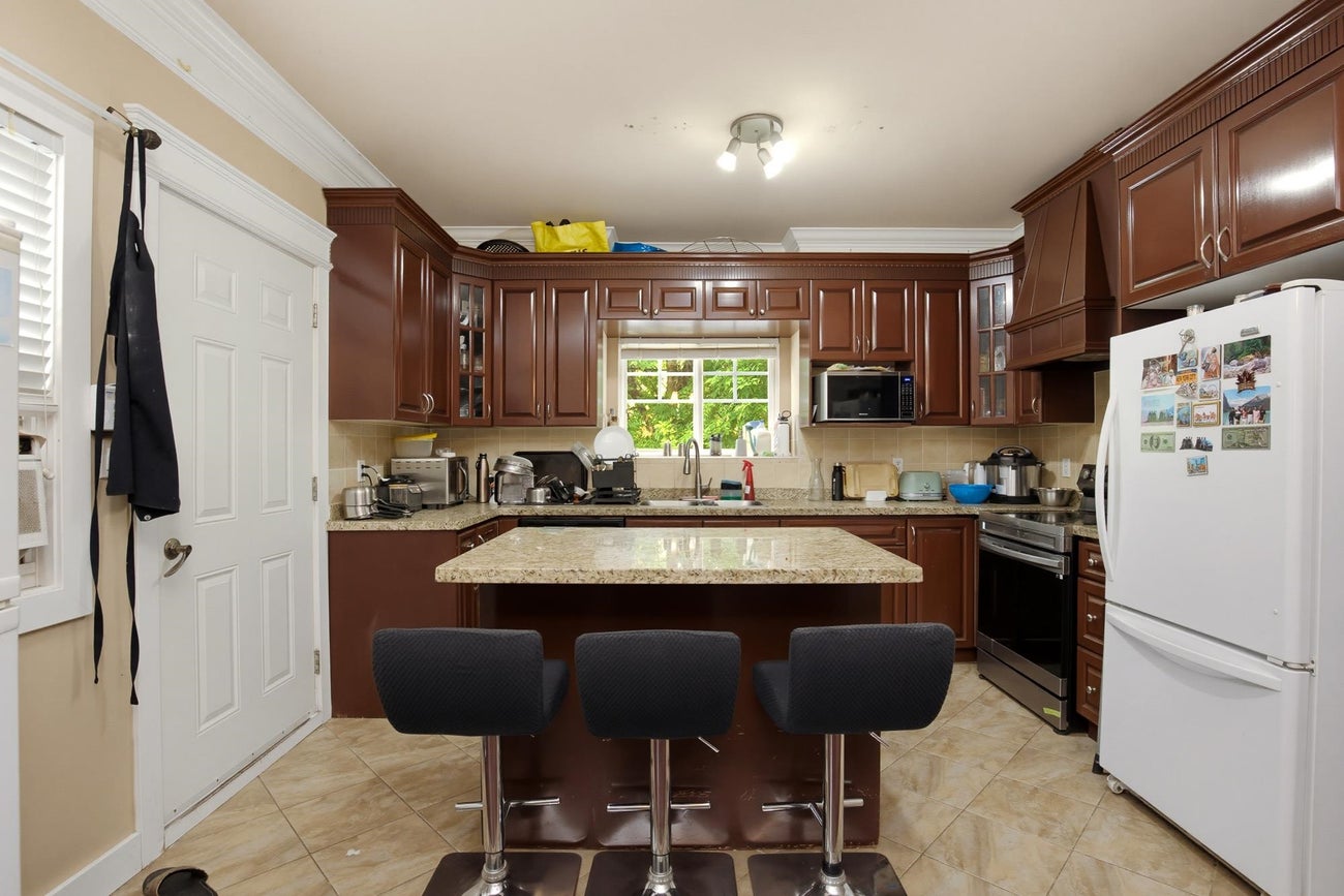 575 Alderson Avenue - Coquitlam West Single Family Residence for Sale, 6 Bedrooms (R3163176)# - 16