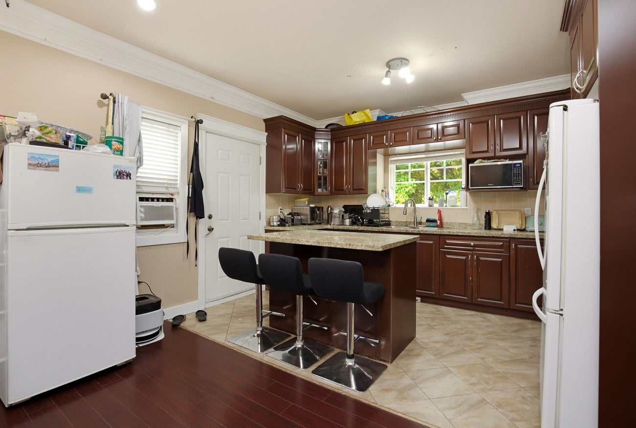 575 Alderson Avenue - Coquitlam West Single Family Residence for Sale, 6 Bedrooms (R3163176)# - 17