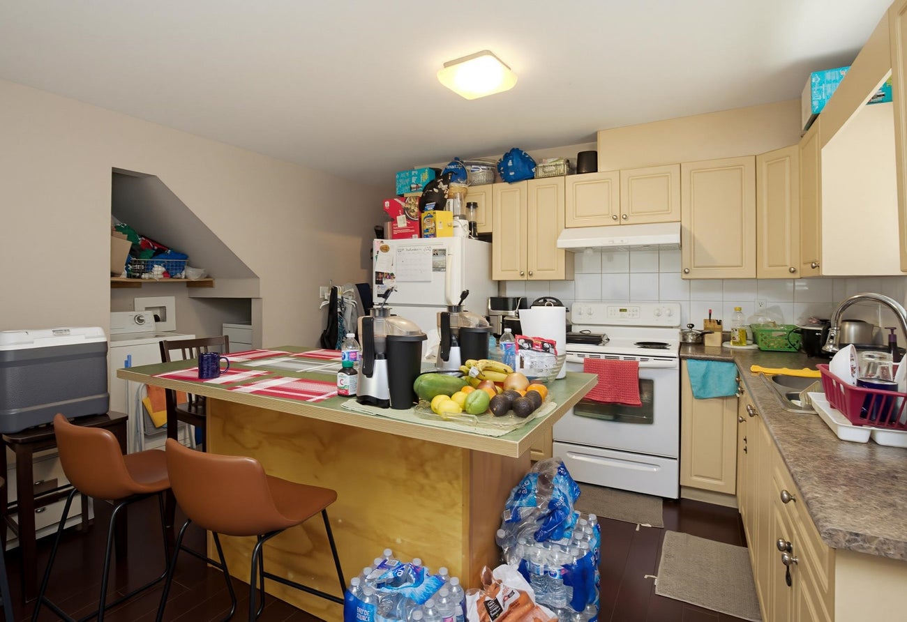 575 Alderson Avenue - Coquitlam West Single Family Residence for Sale, 6 Bedrooms (R3163176)# - 33