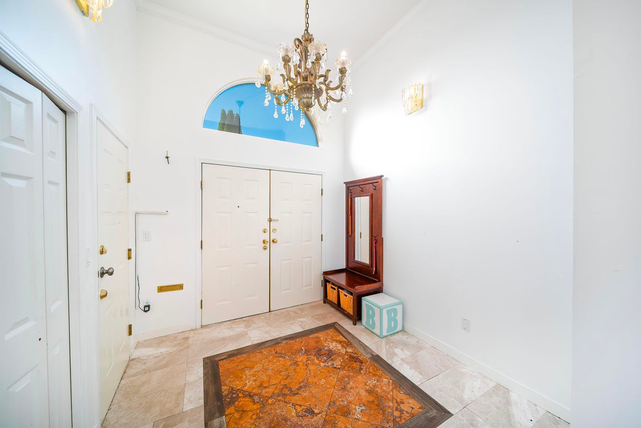 2011 Paulus Cres - Montecito Single Family Residence for Sale, 4 Bedrooms (R3164257)# - 3