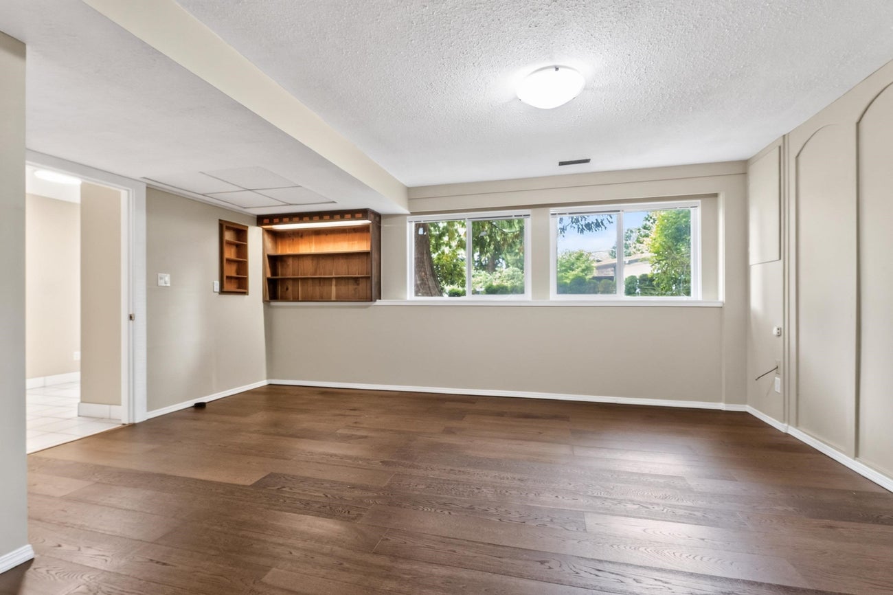 469 Laurentian Crescent - Central Coquitlam Single Family Residence for Sale, 6 Bedrooms (R3165089)# - 11