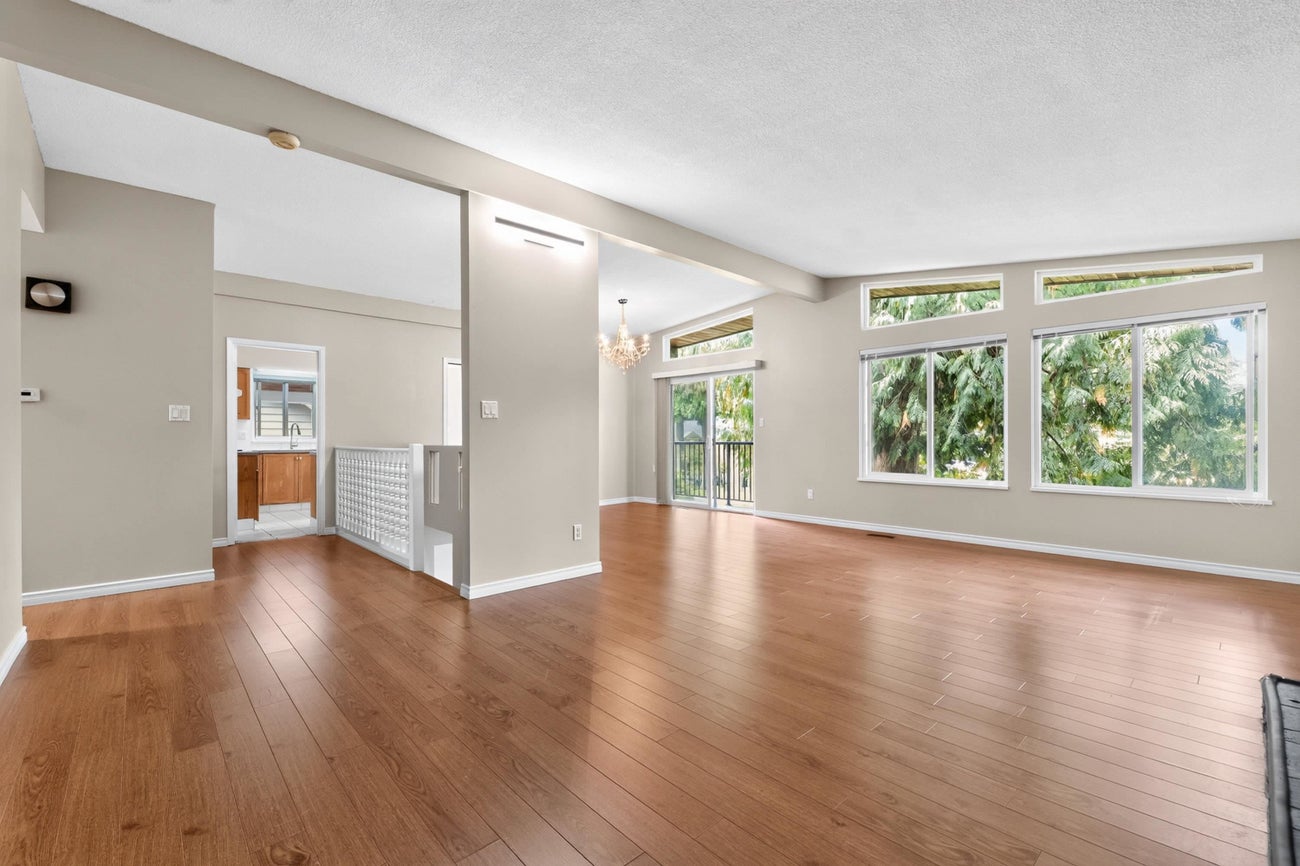 469 Laurentian Crescent - Central Coquitlam Single Family Residence for Sale, 6 Bedrooms (R3165089)# - 15