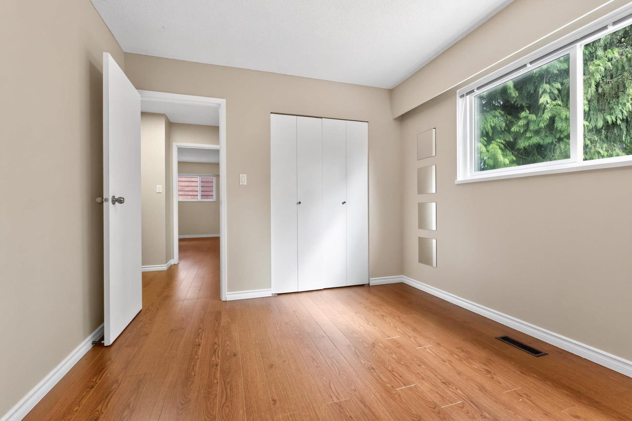 469 Laurentian Crescent - Central Coquitlam Single Family Residence for Sale, 6 Bedrooms (R3165089)# - 31