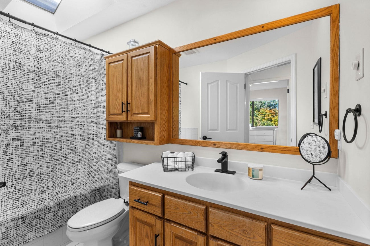 7127 Halifax Street - Sperling-Duthie Single Family Residence for Sale, 5 Bedrooms (R3165675)# - 21 7127 Halifax Street - Sperling-Duthie Single Family Residence for Sale, 5 Bedrooms (R3165675)# - 21