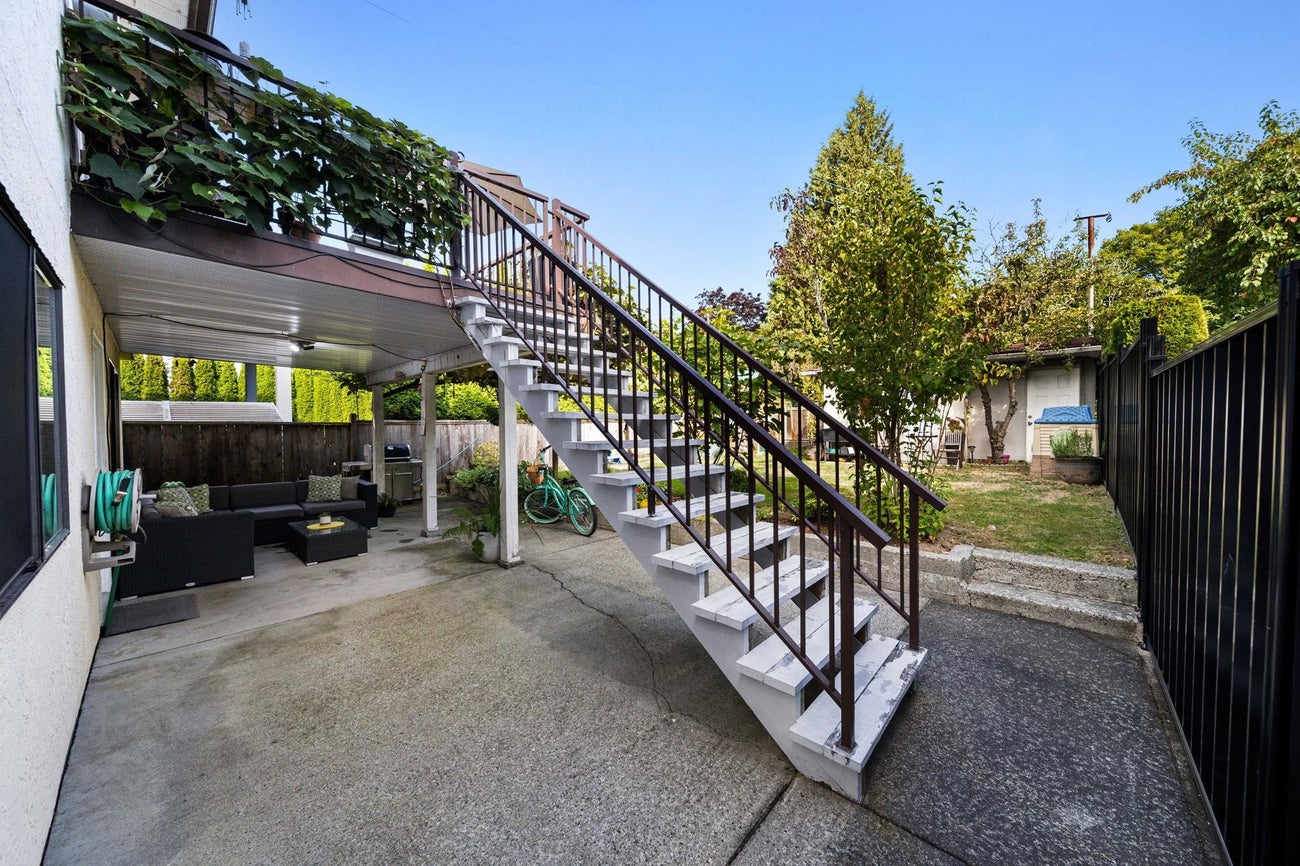 7127 Halifax Street - Sperling-Duthie Single Family Residence for Sale, 5 Bedrooms (R3165675)# - 35 7127 Halifax Street - Sperling-Duthie Single Family Residence for Sale, 5 Bedrooms (R3165675)# - 35