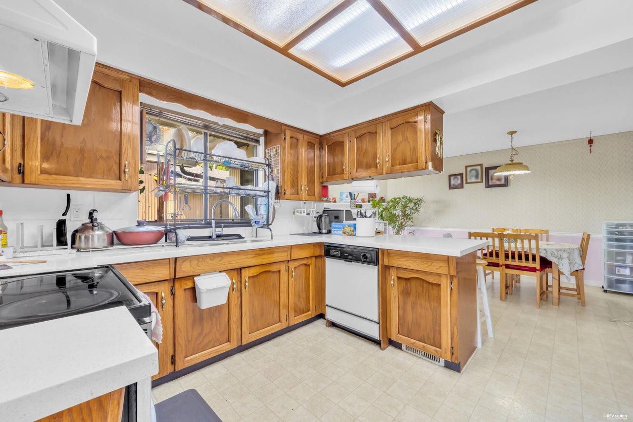 415 Goyer Court - Central Coquitlam Single Family Residence for Sale, 5 Bedrooms (R3166128)# - 17