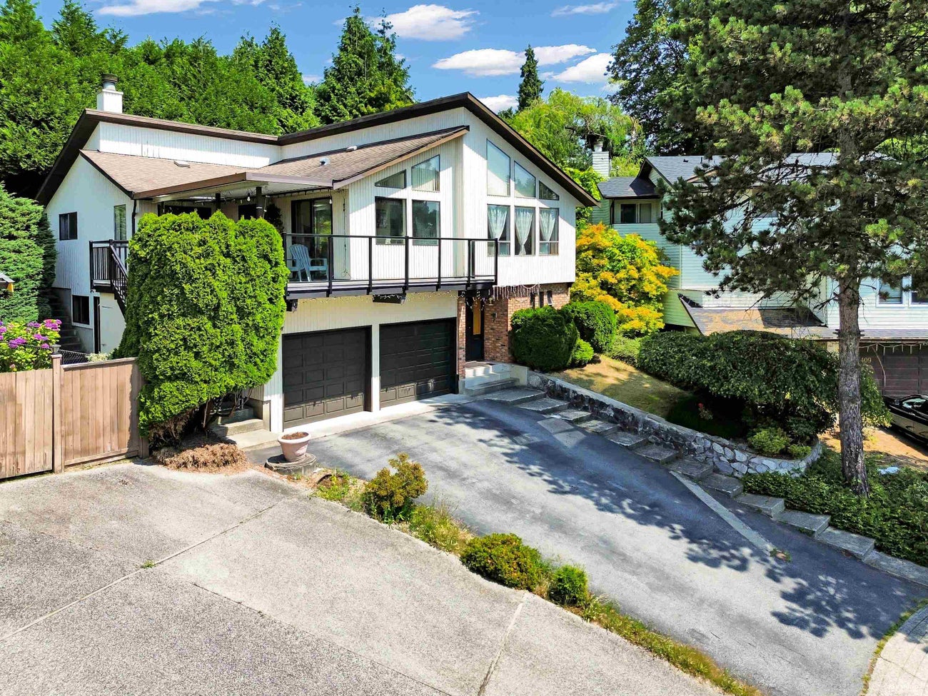 415 Goyer Court - Central Coquitlam Single Family Residence for Sale, 5 Bedrooms (R3166128)# - 3