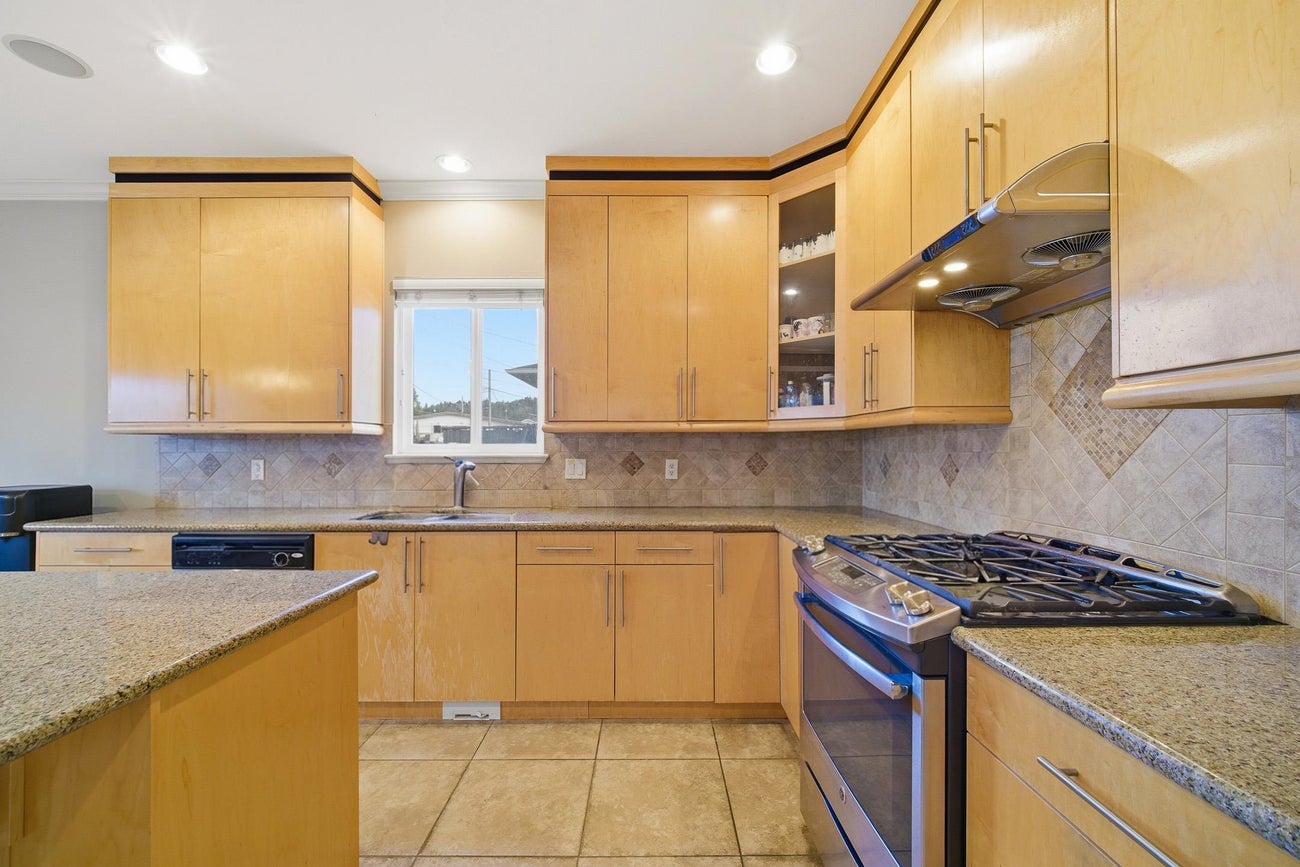 6549 Dunnedin Street - Sperling-Duthie Single Family Residence for Sale, 6 Bedrooms (R3167841)# - 13 6549 Dunnedin Street - Sperling-Duthie Single Family Residence for Sale, 6 Bedrooms (R3167841)# - 13