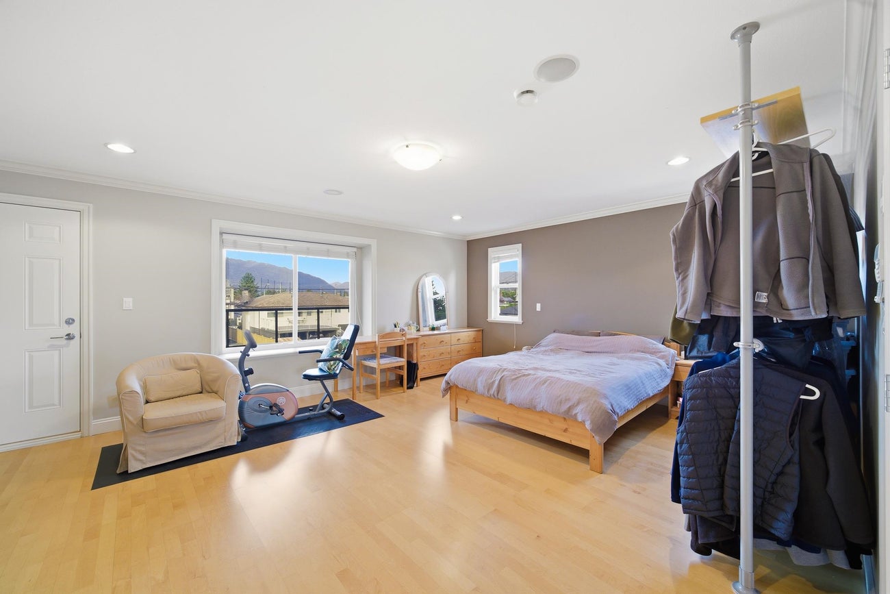 6549 Dunnedin Street - Sperling-Duthie Single Family Residence for Sale, 6 Bedrooms (R3167841)# - 18 6549 Dunnedin Street - Sperling-Duthie Single Family Residence for Sale, 6 Bedrooms (R3167841)# - 18