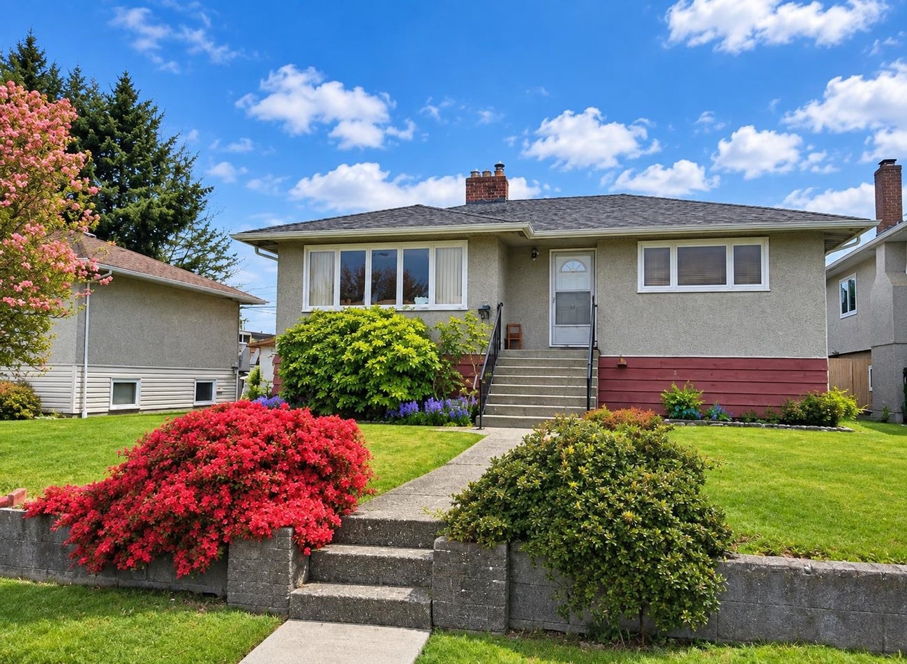 4557 Venables Street - Brentwood Park Single Family Residence for Sale, 3 Bedrooms (R3167880)# - 2