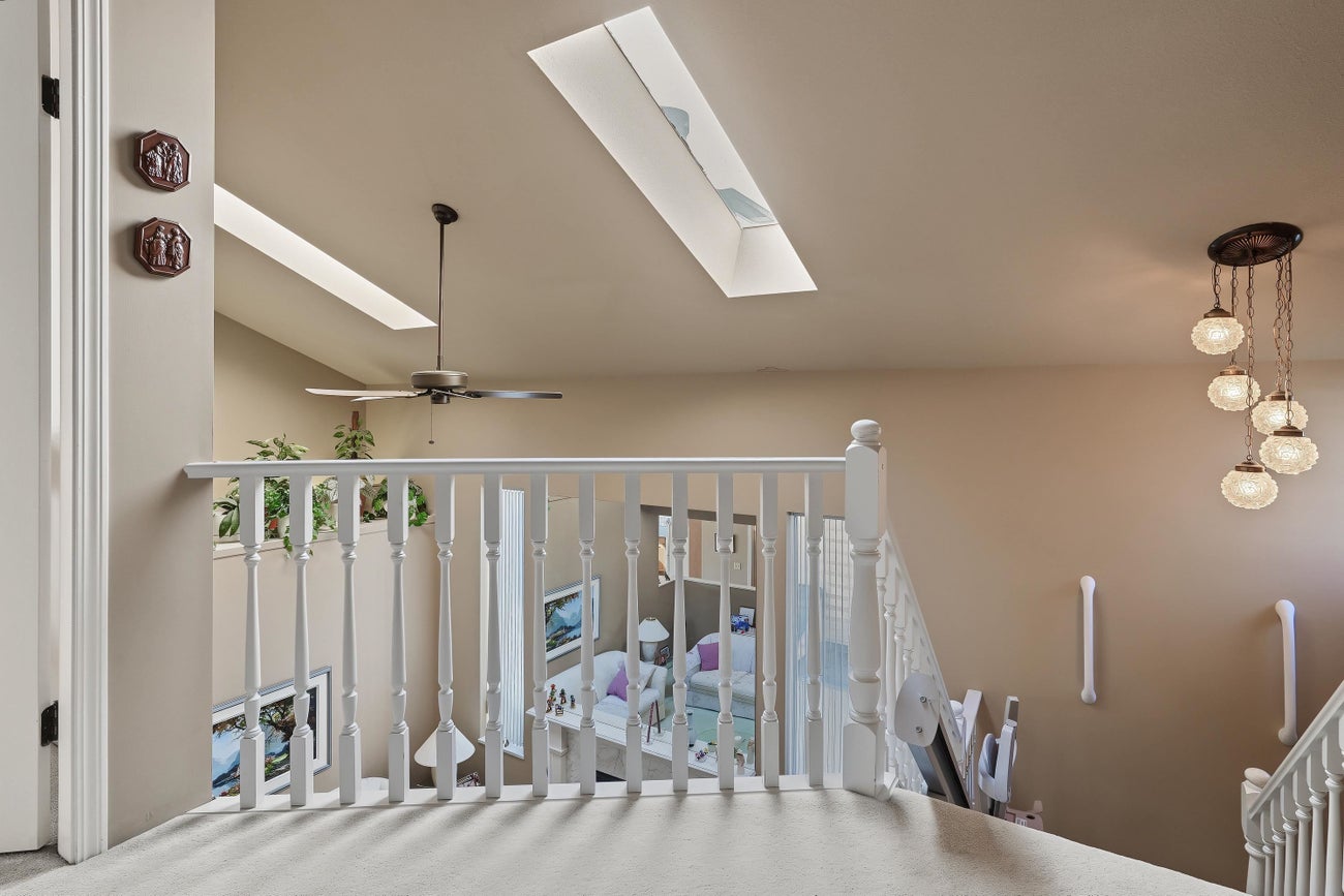2740 Westlake Drive - Coquitlam East Single Family Residence for Sale, 3 Bedrooms (R3168536)# - 24