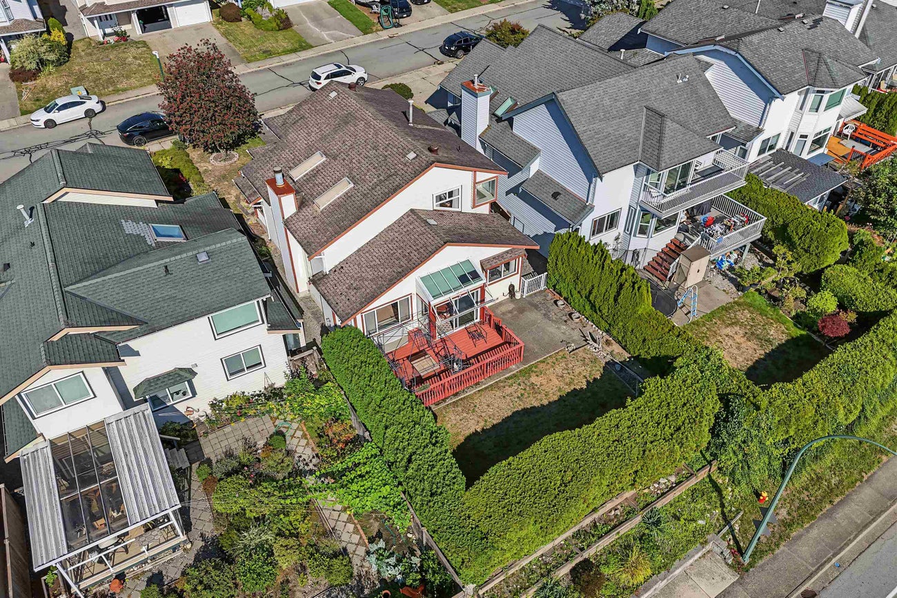 2740 Westlake Drive - Coquitlam East Single Family Residence for Sale, 3 Bedrooms (R3168536)# - 6