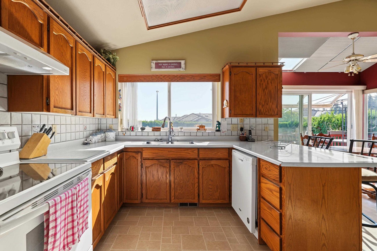 2740 Westlake Drive - Coquitlam East Single Family Residence for Sale, 3 Bedrooms (R3168536)# - 8