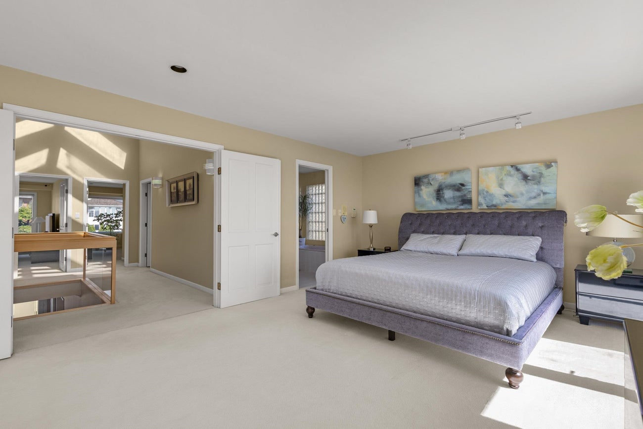 2249 Sicamous Avenue - Coquitlam East Single Family Residence for Sale, 8 Bedrooms (R3168824)# - 20
