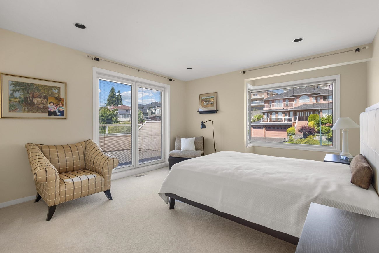 2249 Sicamous Avenue - Coquitlam East Single Family Residence for Sale, 8 Bedrooms (R3168824)# - 24