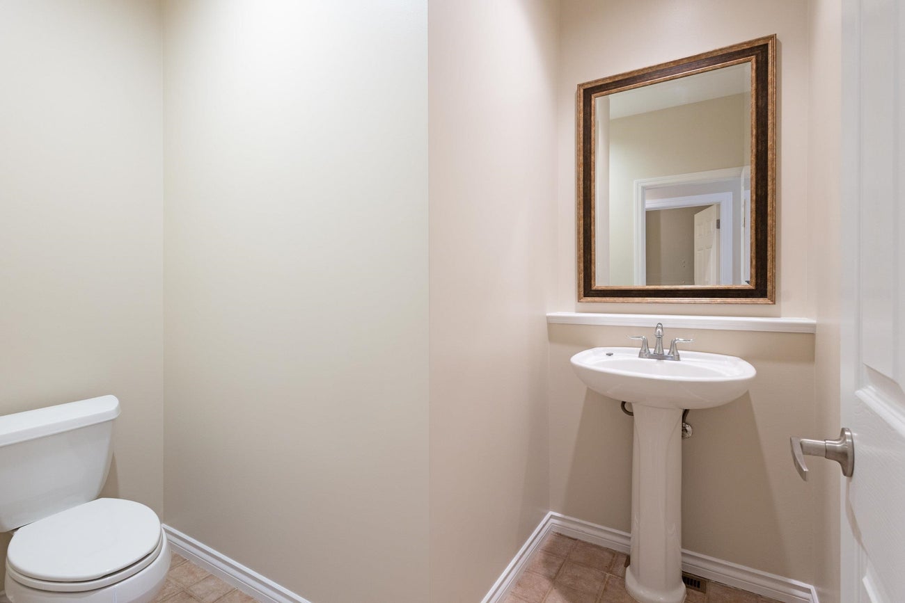 2249 Sicamous Avenue - Coquitlam East Single Family Residence for Sale, 8 Bedrooms (R3168824)# - 34