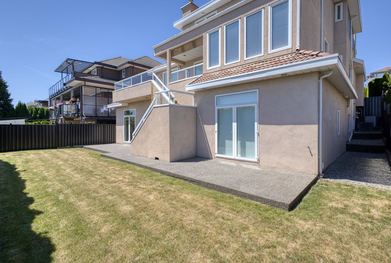 2249 Sicamous Avenue - Coquitlam East Single Family Residence for Sale, 8 Bedrooms (R3168824)# - 40