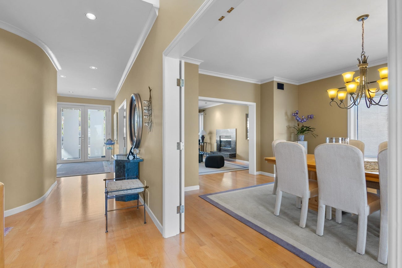 2249 Sicamous Avenue - Coquitlam East Single Family Residence for Sale, 8 Bedrooms (R3168824)# - 4