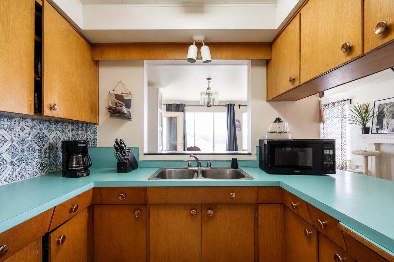 1303 Johnson Street - Canyon Springs Single Family Residence for Sale, 5 Bedrooms (R3169068)# - 14