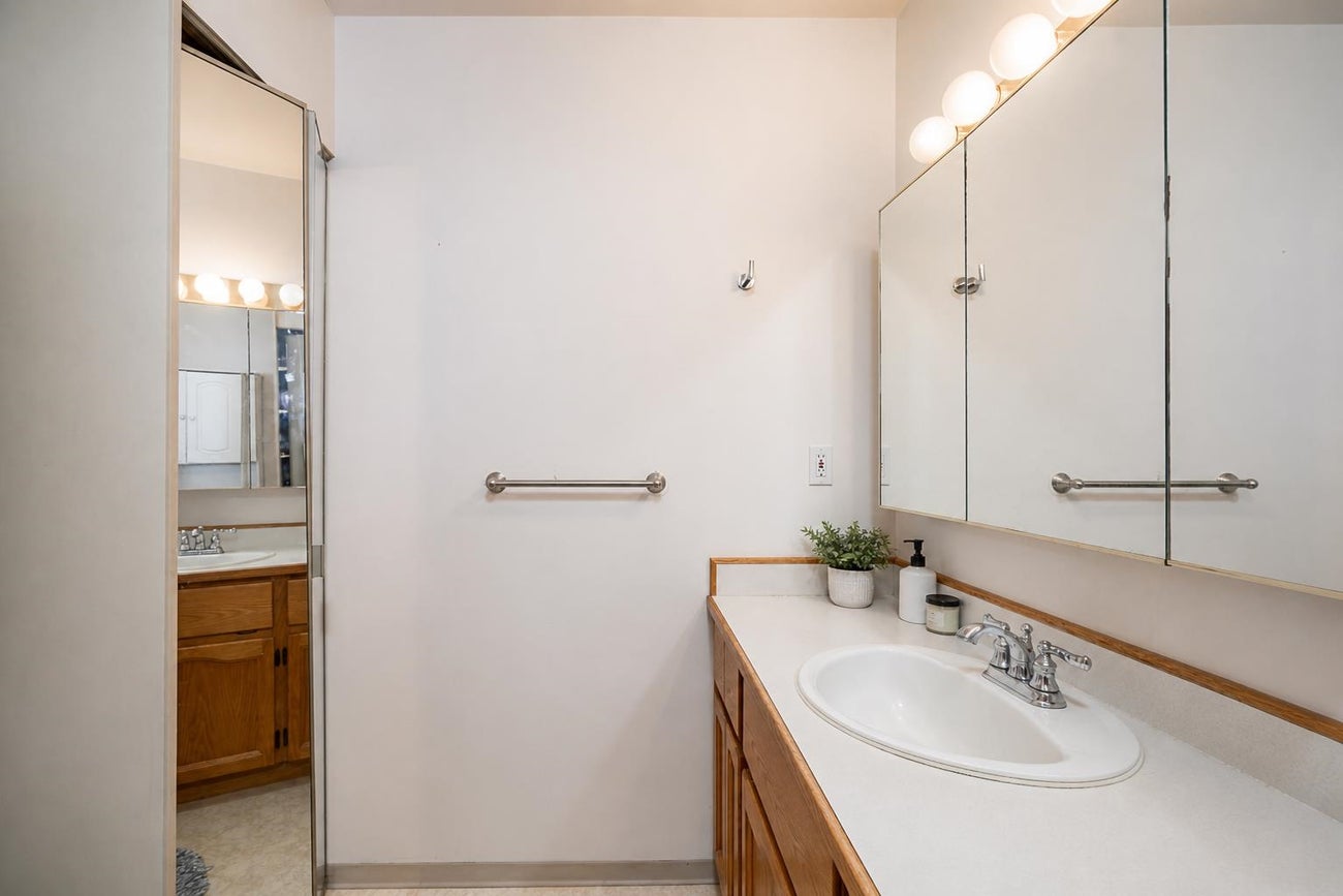 1303 Johnson Street - Canyon Springs Single Family Residence for Sale, 5 Bedrooms (R3169068)# - 19
