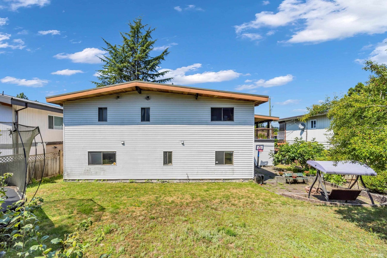 970 Duthie Avenue - Simon Fraser Univer. Single Family Residence for Sale, 7 Bedrooms (R3169074)# - 9