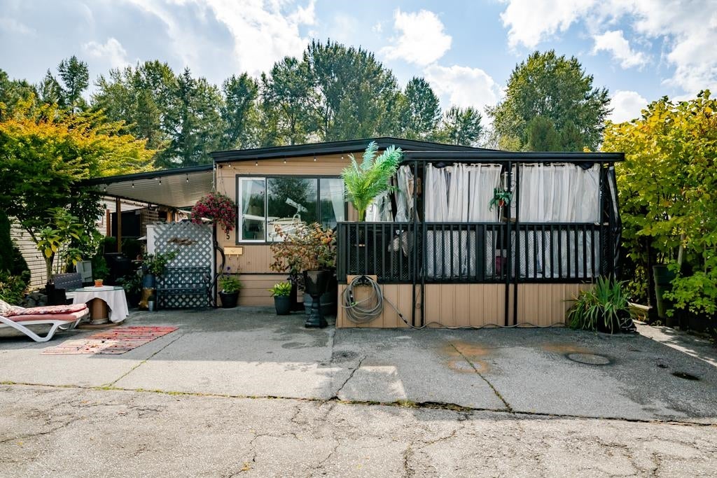 305 - 201 Cayer Street - Maillardville Manufactured Home for Sale, 2 Bedrooms (R3169781)# - 2