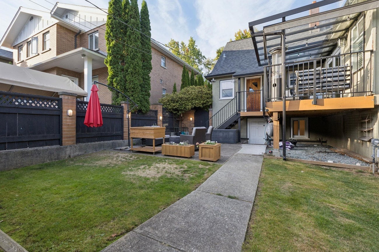 3964 Dundas Street - Vancouver Heights Single Family Residence for Sale, 4 Bedrooms (R3170892)# - 36
