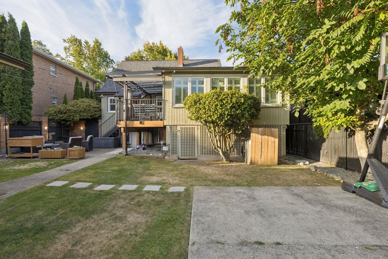3964 Dundas Street - Vancouver Heights Single Family Residence for Sale, 4 Bedrooms (R3170892)# - 37