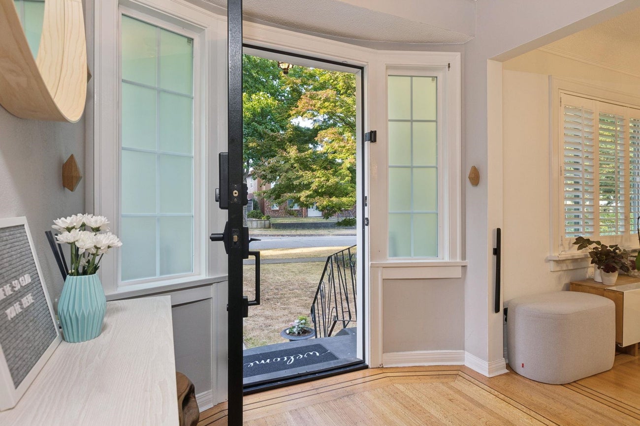 3964 Dundas Street - Vancouver Heights Single Family Residence for Sale, 4 Bedrooms (R3170892)# - 3