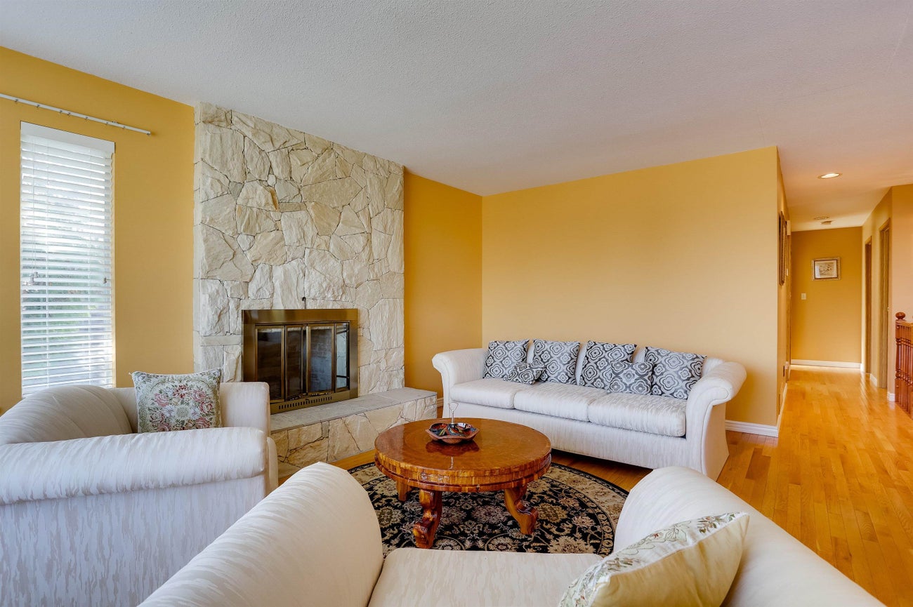 468 Cariboo Crescent - Coquitlam East Single Family Residence for Sale, 3 Bedrooms (R3174736)# - 11