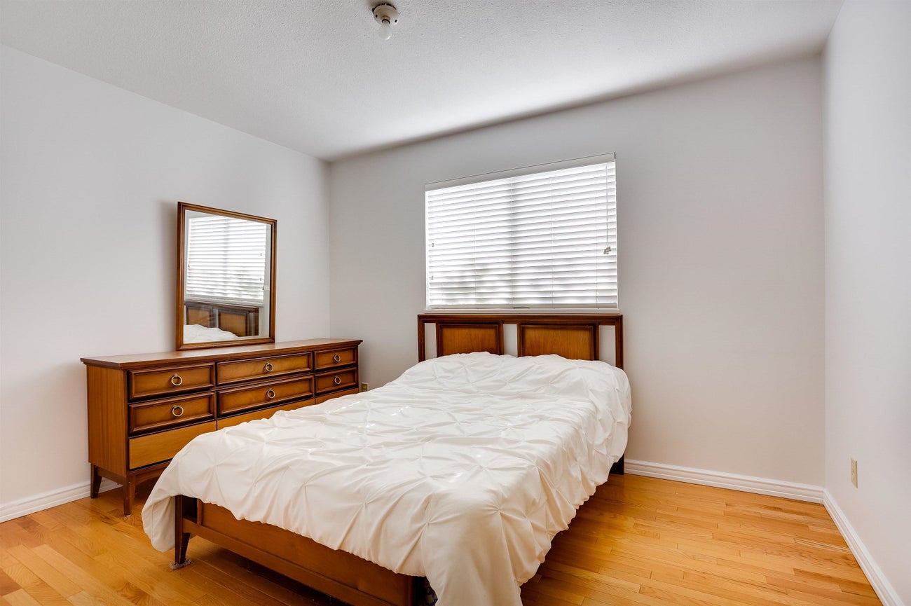 468 Cariboo Crescent - Coquitlam East Single Family Residence for Sale, 3 Bedrooms (R3174736)# - 19
