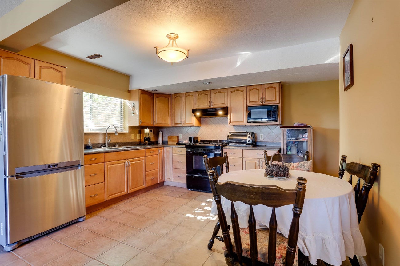 468 Cariboo Crescent - Coquitlam East Single Family Residence for Sale, 3 Bedrooms (R3174736)# - 24