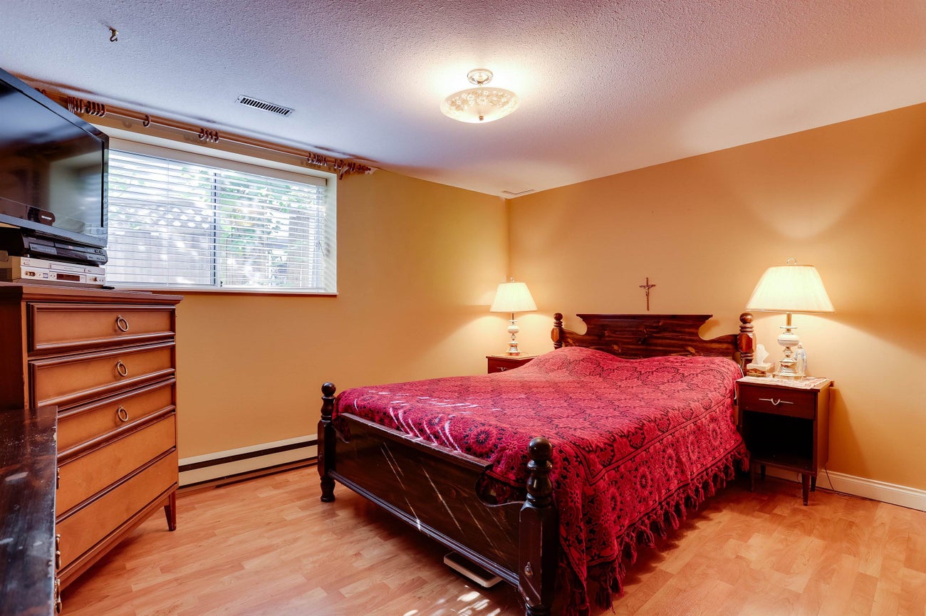 468 Cariboo Crescent - Coquitlam East Single Family Residence for Sale, 3 Bedrooms (R3174736)# - 26