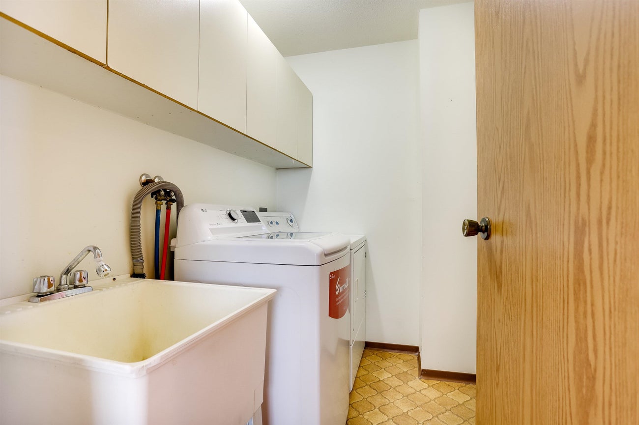 468 Cariboo Crescent - Coquitlam East Single Family Residence for Sale, 3 Bedrooms (R3174736)# - 28