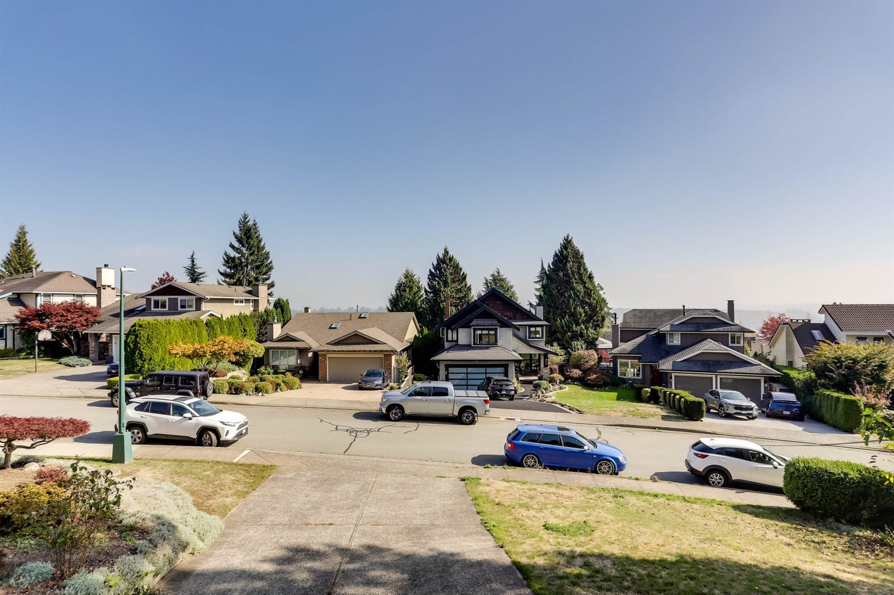 468 Cariboo Crescent - Coquitlam East Single Family Residence for Sale, 3 Bedrooms (R3174736)# - 31